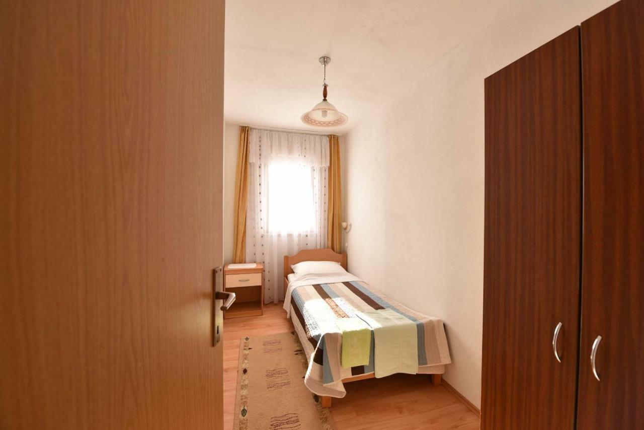 Apartmani Marko Gdinj Exterior foto